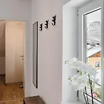 Moderne Mit Bergblick *
