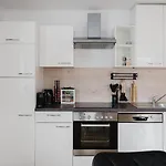 Moderne Mit Bergblick 巴德哥依斯恩