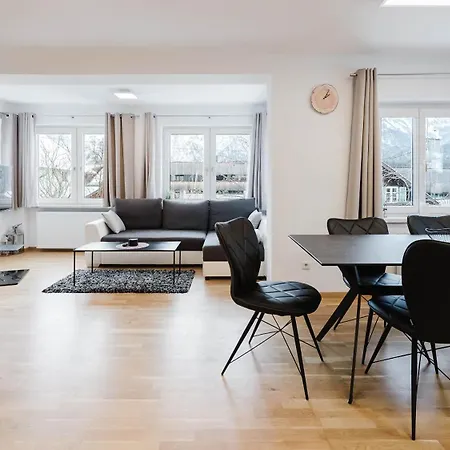 Moderne Mit Bergblick *